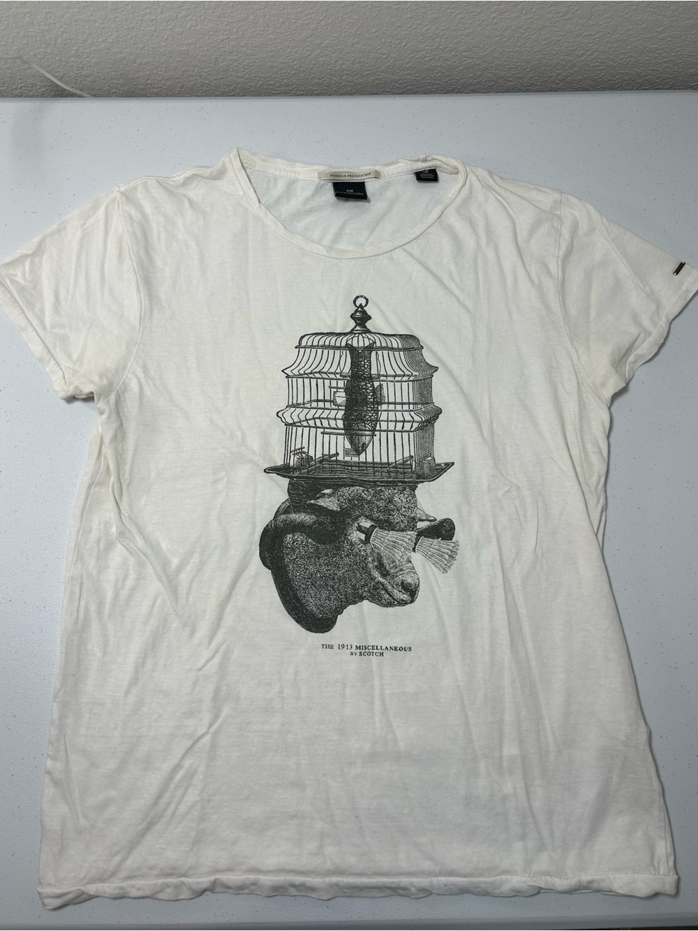 Scotch & Soda White Graphic Bull and Fish Birdcage Tee Size M
